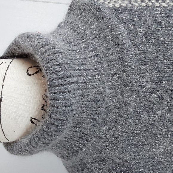 Erika- Gray & Off White Silk / Angora Sweater Checker SOFT Neutral Sz.Medium - Picture 2 of 7